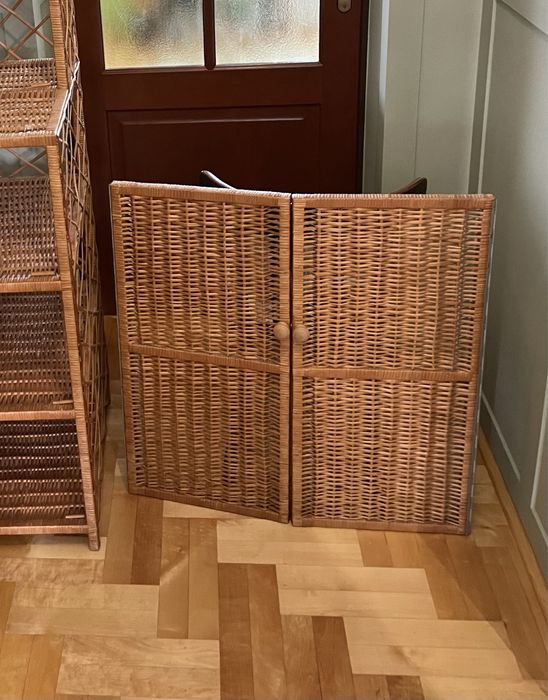 Front fronty z wikliny z zawiasami