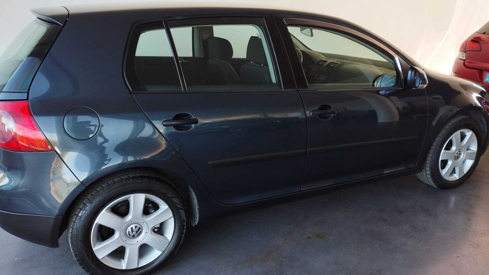Volkswagen Golf V 1.9 TDI Confortline