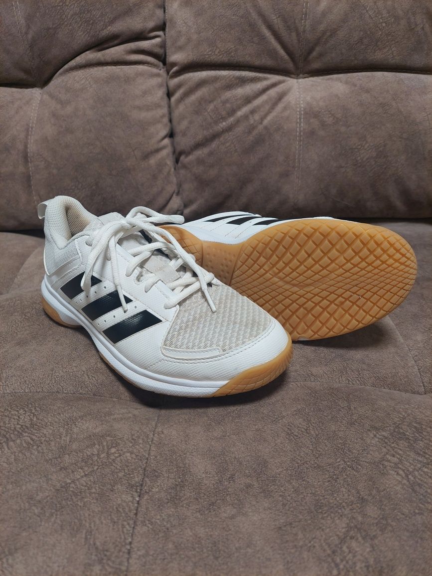 Тенисные кроссовки Adidas