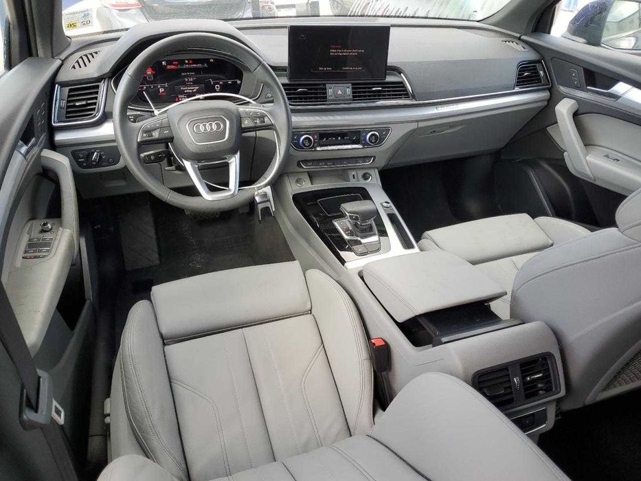 Audi Q5 Premium 45 2025