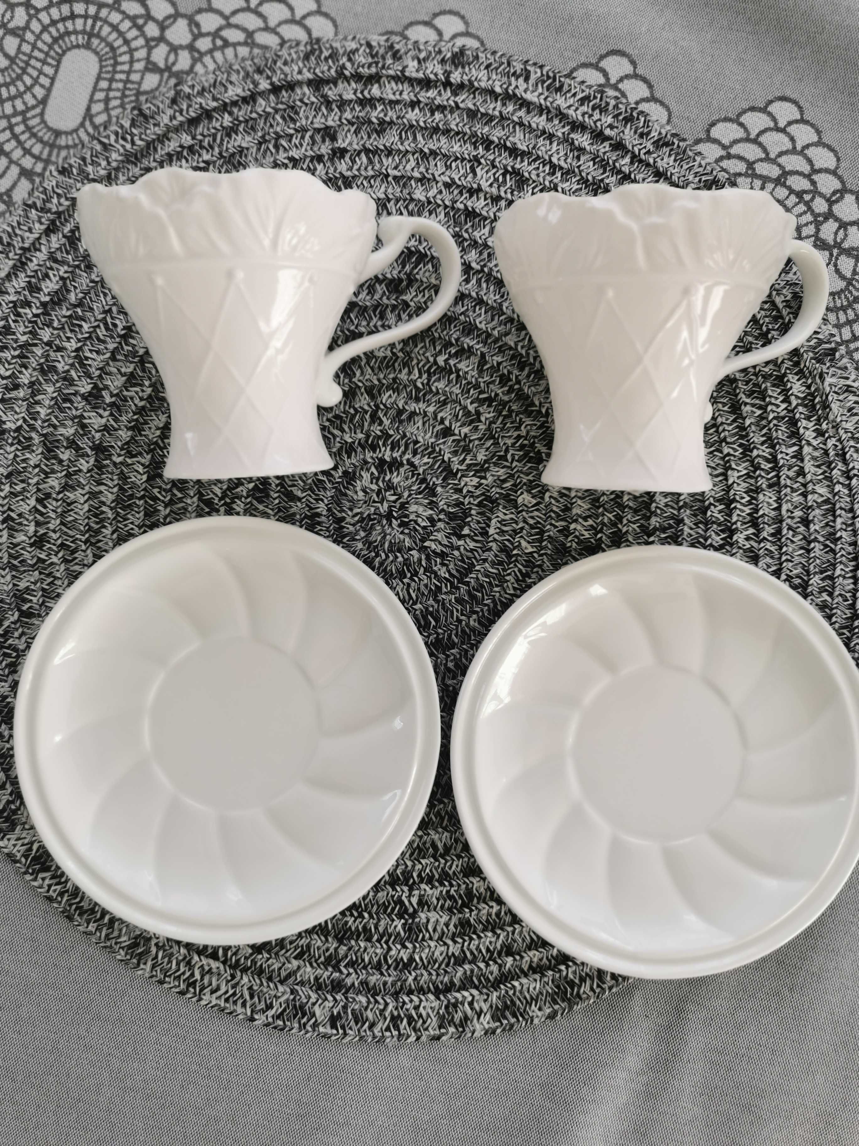Zestaw 2 filiżanki ozdobne z ceramiki