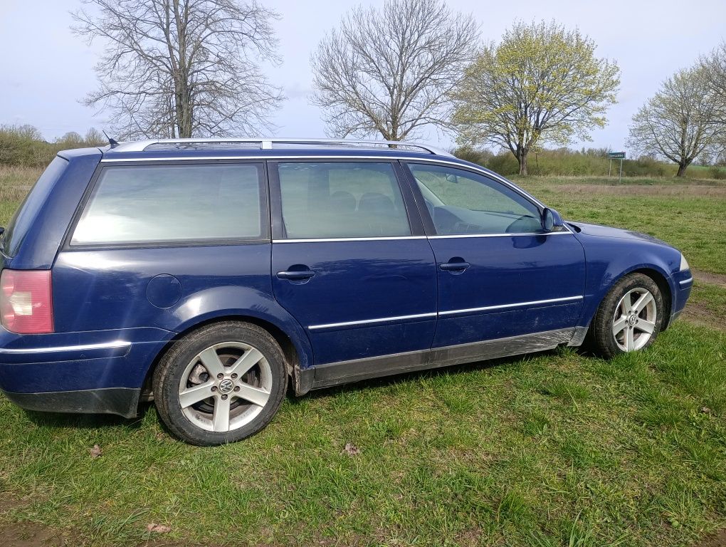 Volkswagen Passat w całości lub na części B5 2.8 benzyna 4 motion 2003