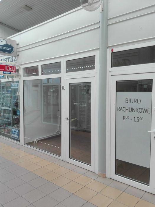 Wynajmę lokal, box w Centrum Handlowym ,, Kupiec" w Starogardzie Gd.