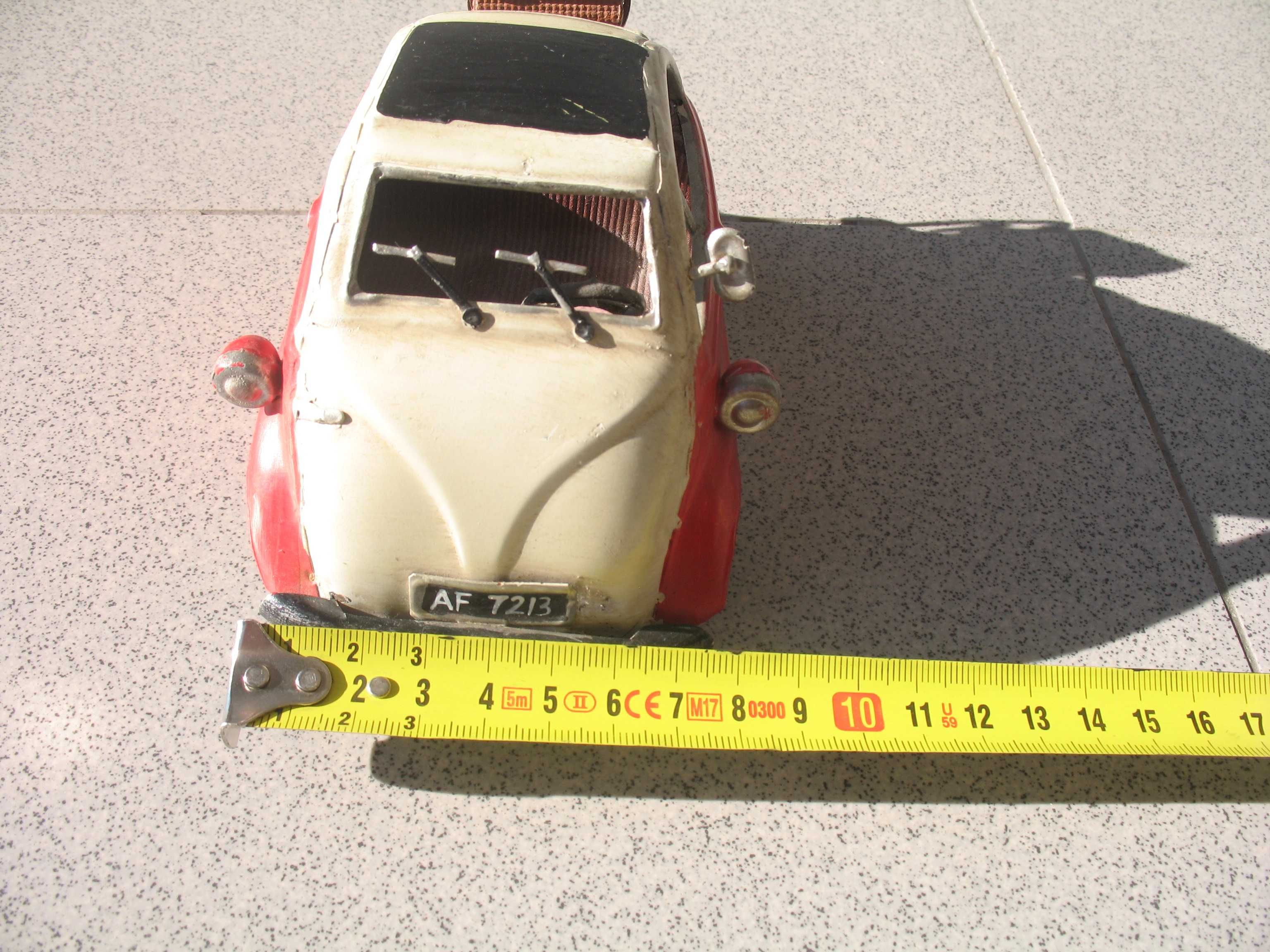 BMW Isetta em chapa para decoração