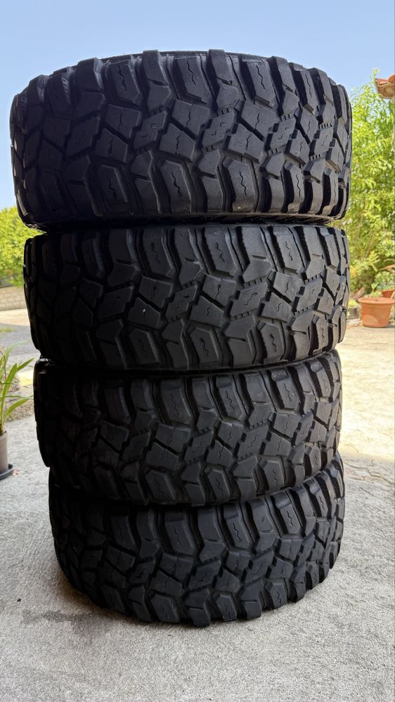 Pneus Cooper Discoverer STT Pro 33/12.50R15