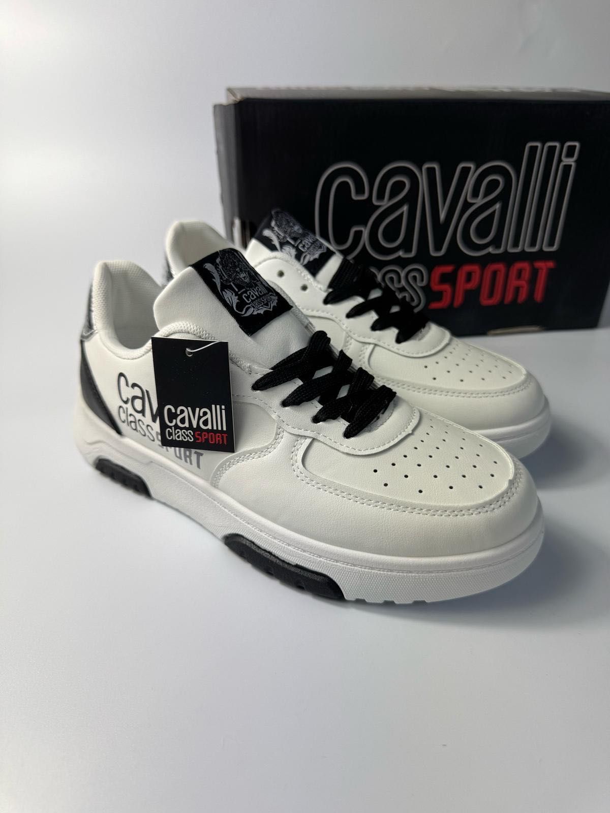 Nowe sneakersy damskie CAVALLI CLASS SPORT białe 38