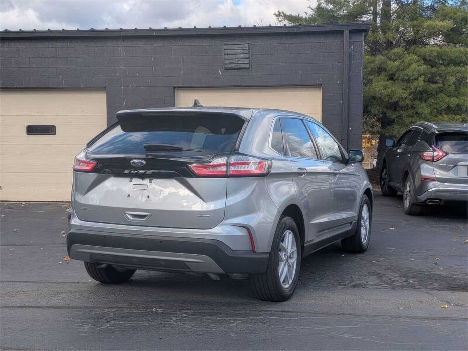 Ford Edge SEL      2021