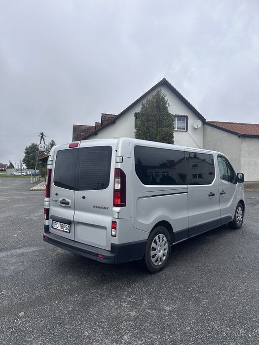 Renault Trafic Long Bus 9 osobowy 1.6 dci 125KM 2018r 1 właściciel