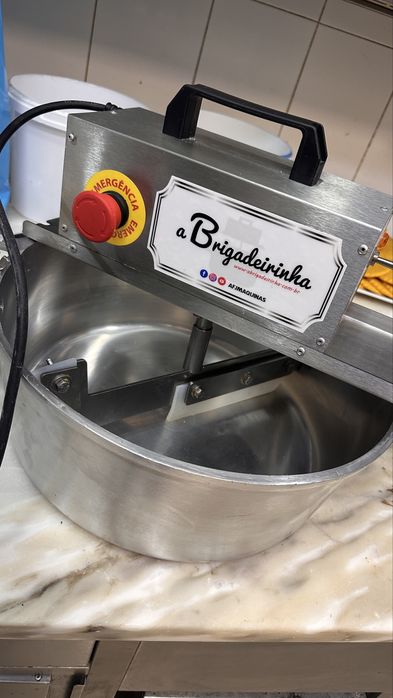 Panela amassadora BRIGADEIRINHA