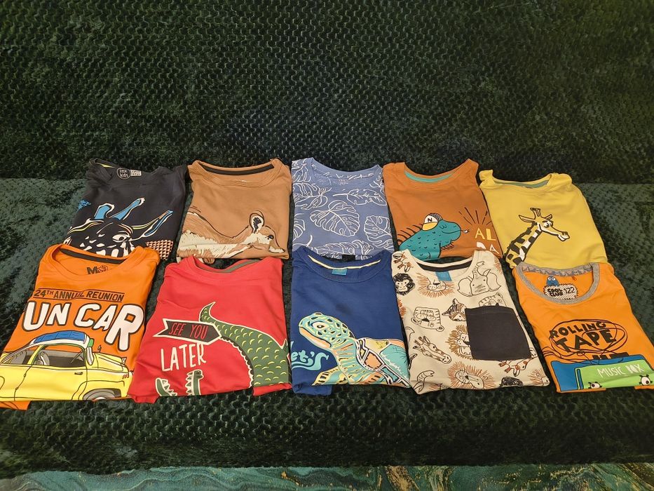 Paka zestaw ubrań koszulki z krótkim rękawem dla chłopca  - 128 i 134