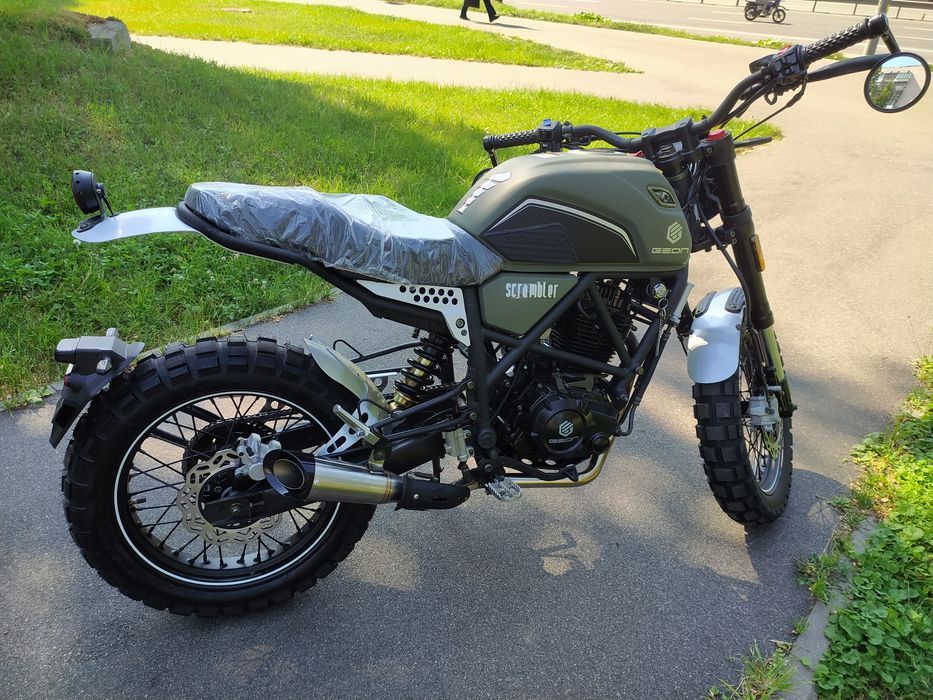 продам мотоцикл Geon Scrambler 250 чорний/зелений  2024