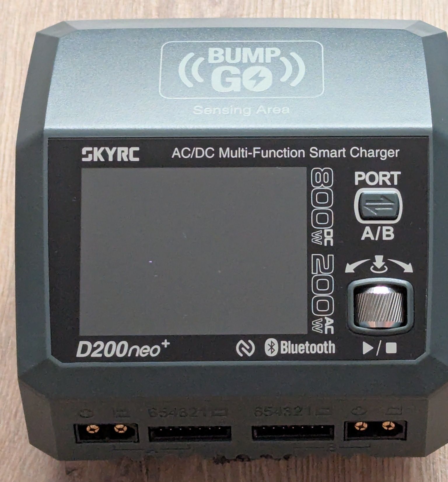 Ładowarka SKYRC D200 neo+