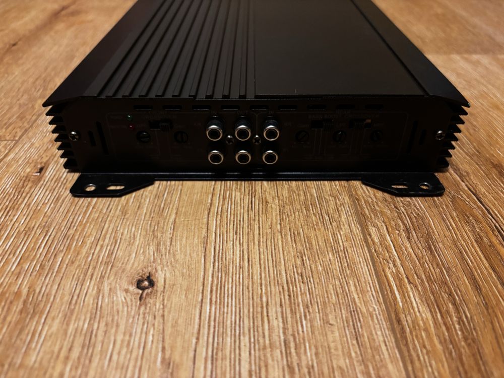 Wzmacniacz samochodowy car audio