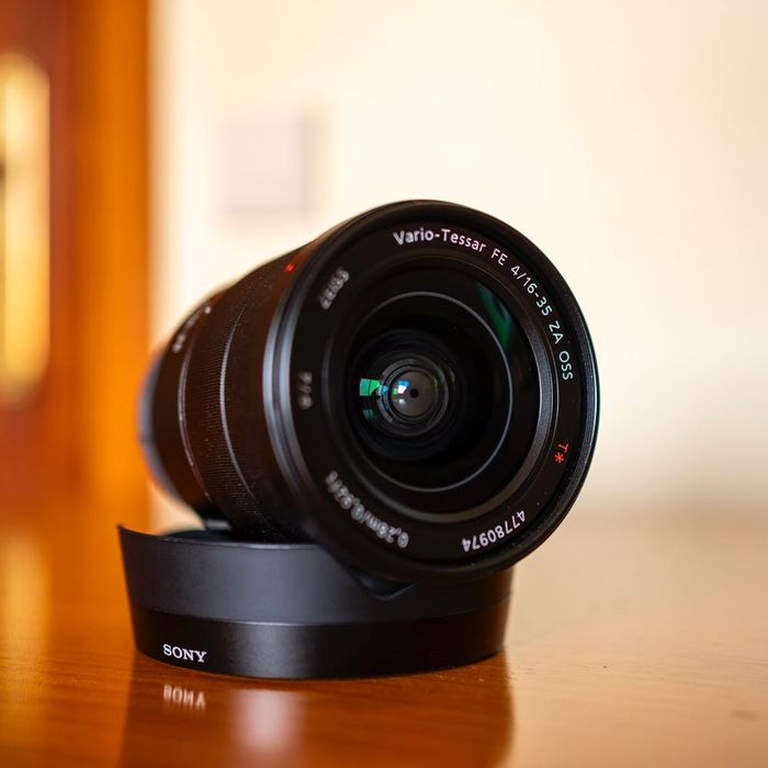Objetiva Sony FE 16-35mm F4 ZA OSS Zeiss