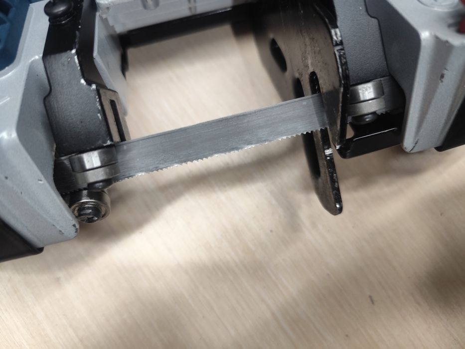 Bosch GCB 18V-63 безщіткова стрічкова пила по металу Бош Оригінал