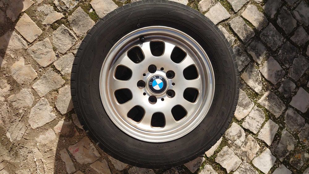 Pneus 205/60/15 Excelentes