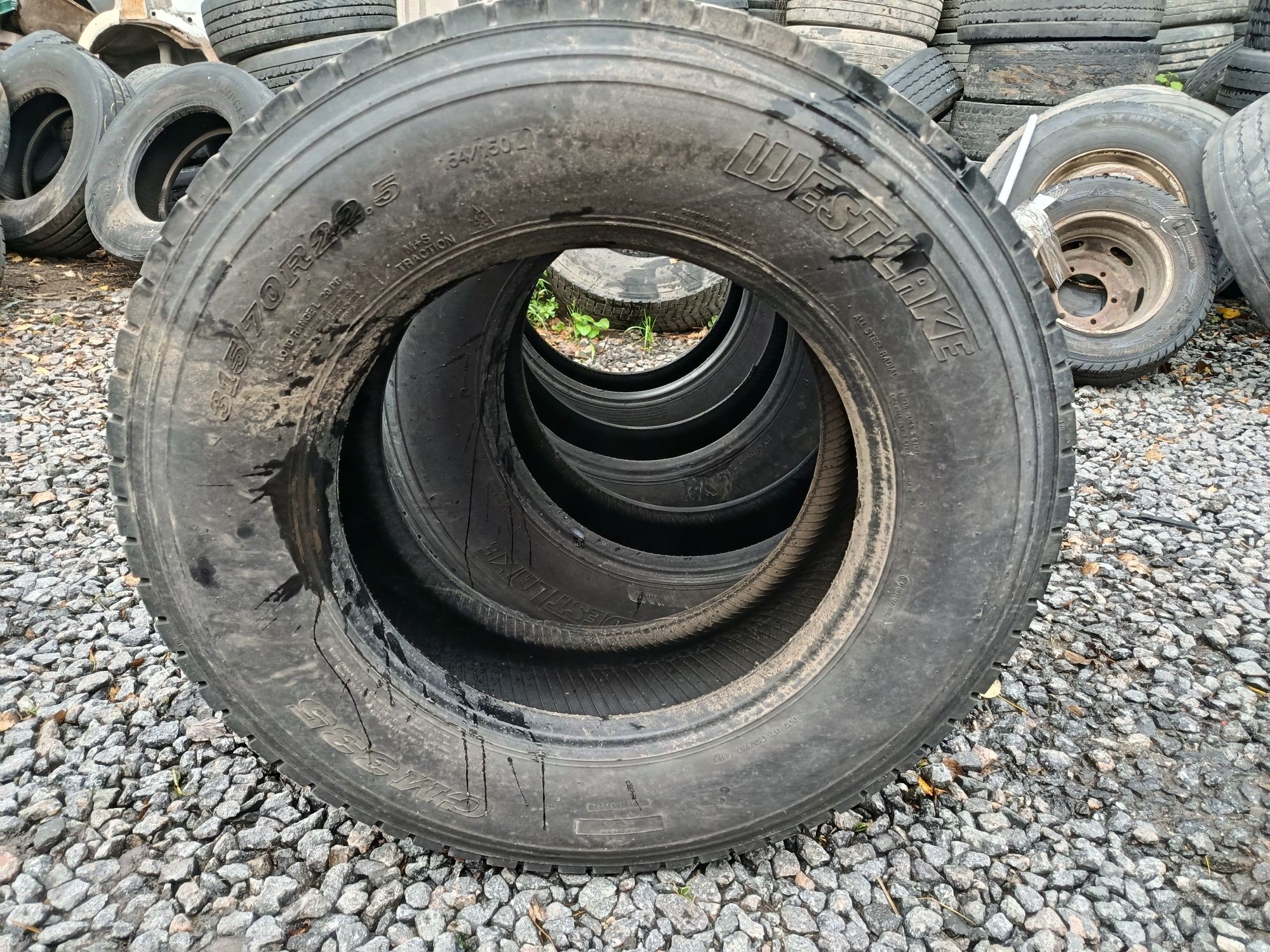 Продам резину бу 315/70r22.5