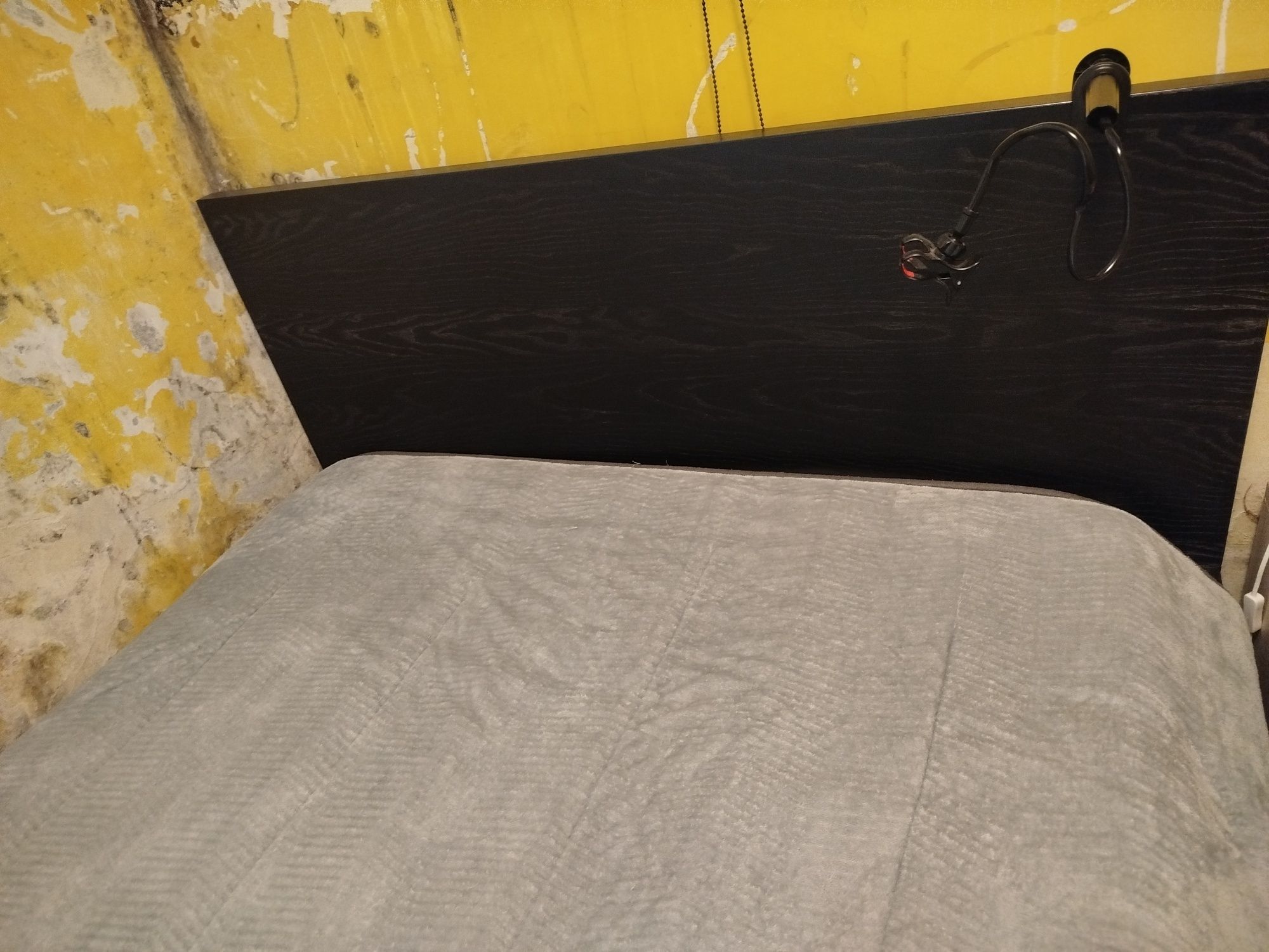 Quarto com cama de casal