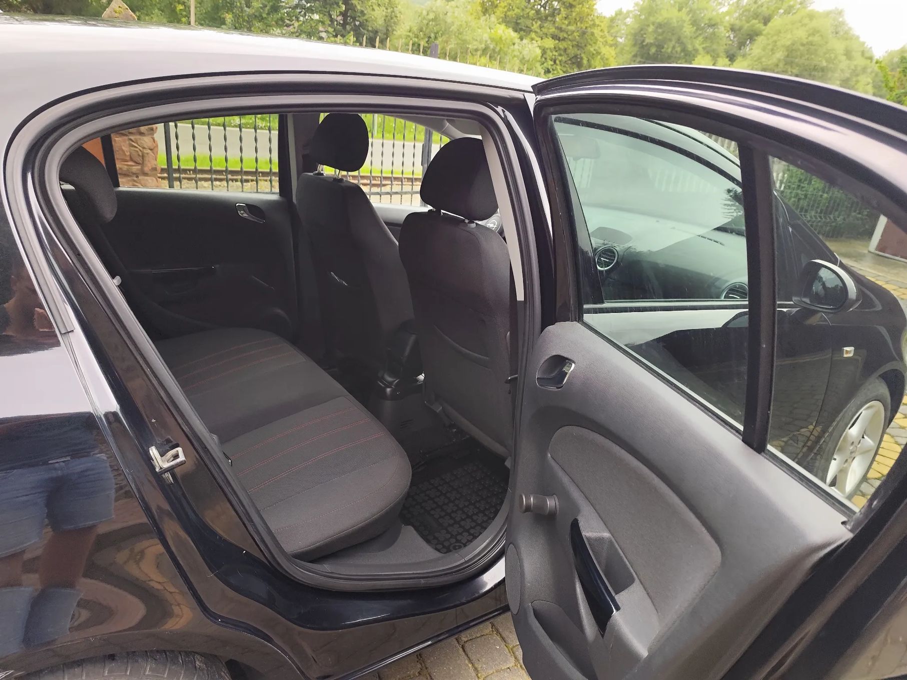 Opel Corsa Opel Corsa 1.4 87KM | 2011 | Zadbany | 2 komplety kół