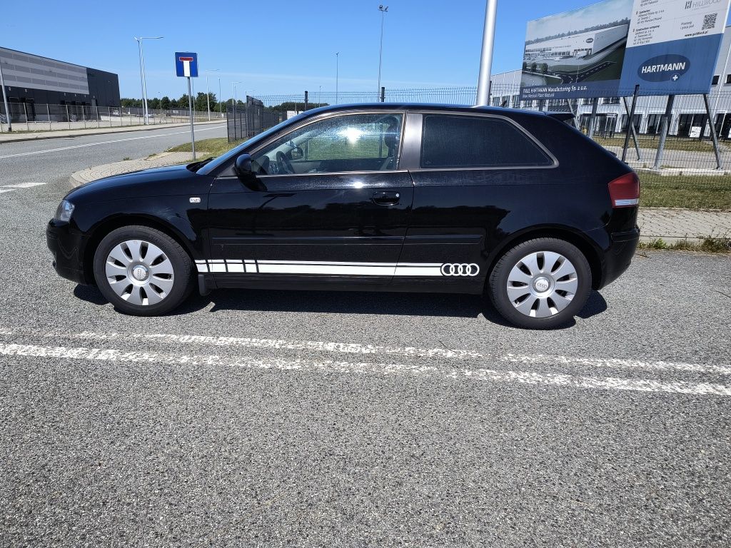 Audi A3 8P 1,9 TDI trzydrzwiowe dobrze wyposażone samochód osobowy