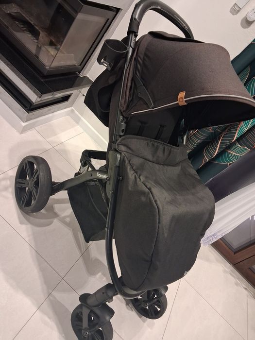 Spacerówka Lionelo Annet