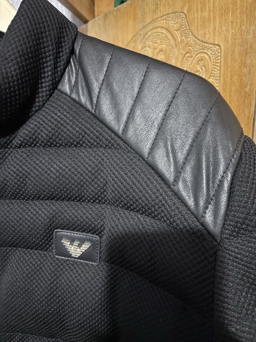 Куртка Armani Jeans M