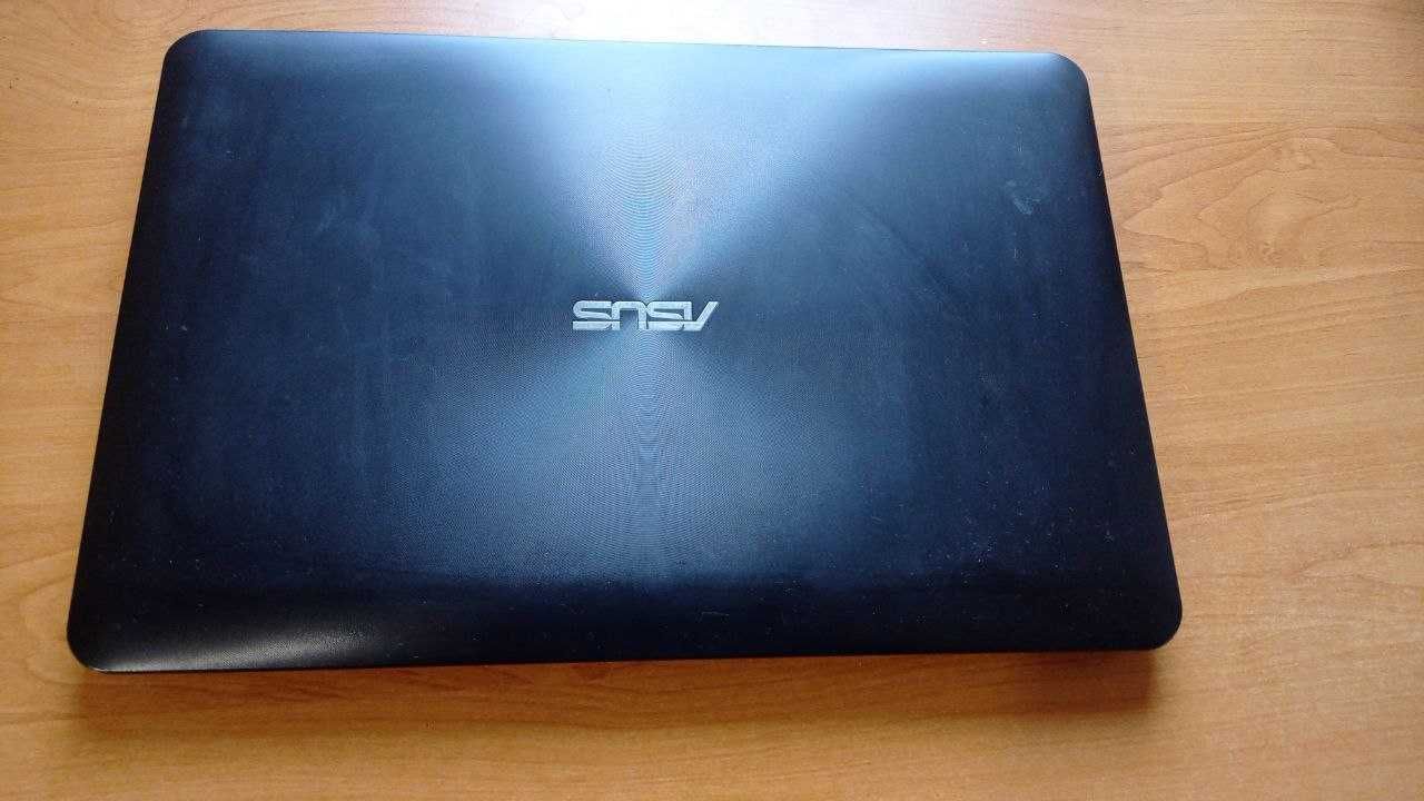 Нотбук Asus X555L 4/256 SSD + сумка