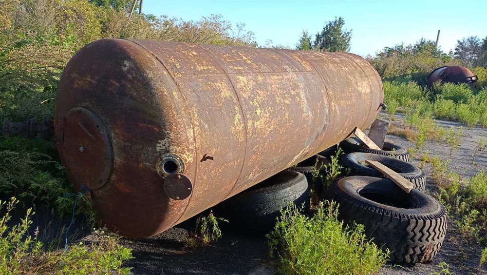 Газгольдер 2.7 и 5 куб ресивер ємність бочка резервуар