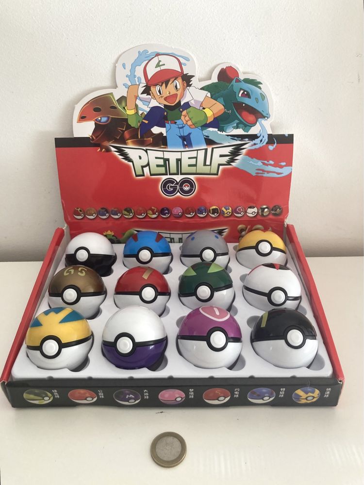 Caixa com 12 Pokebolas Pokemon
