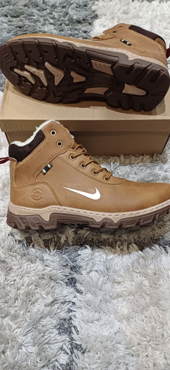 Nowe zimowe buty męskie
