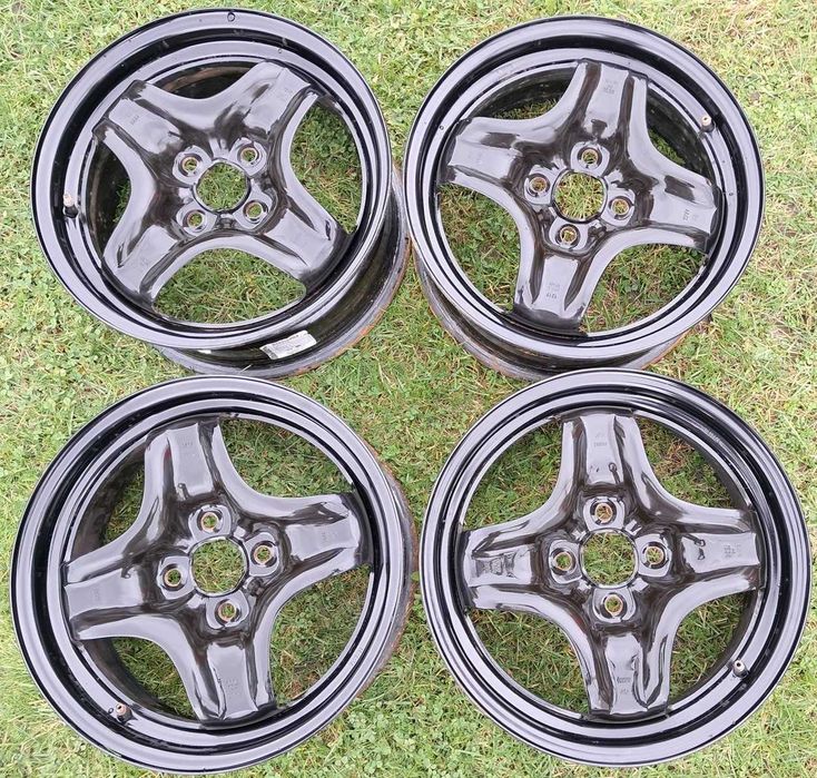 Felgi 15 OPEL 4x100 CORSA D E Strukturalne stalowe czujniki kołpaki