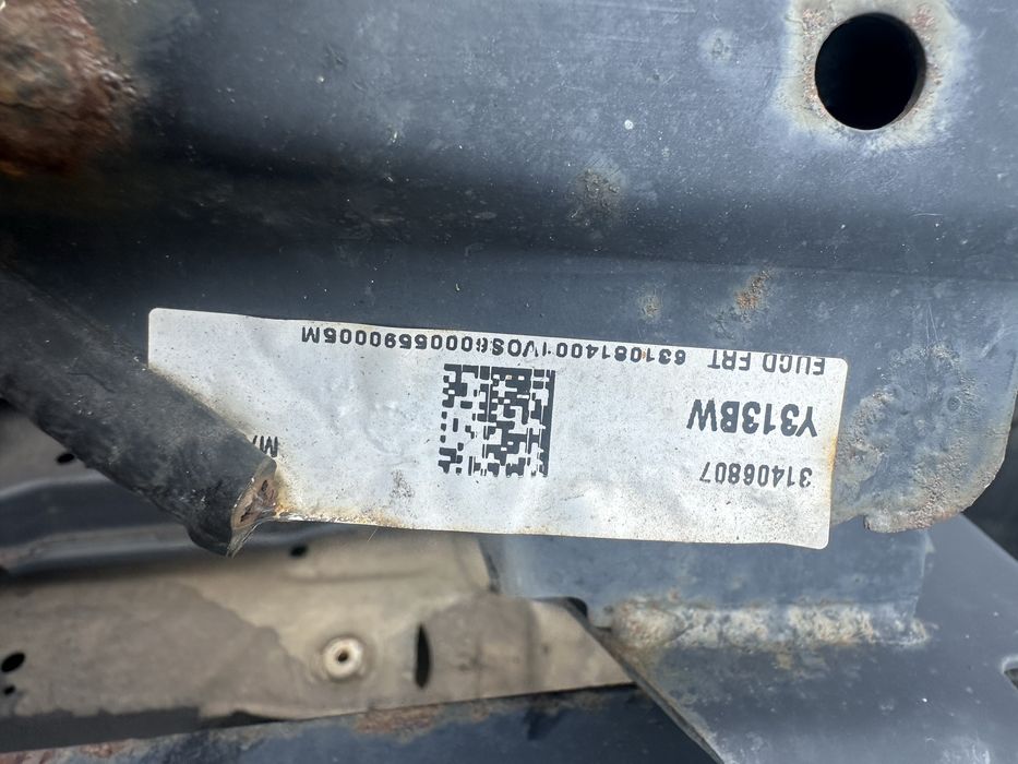 VOLVO S60 II V60 LiFT D2 D3 D4 D5 2.5T T6 kpl SANKI WÓZEK trawers okaz