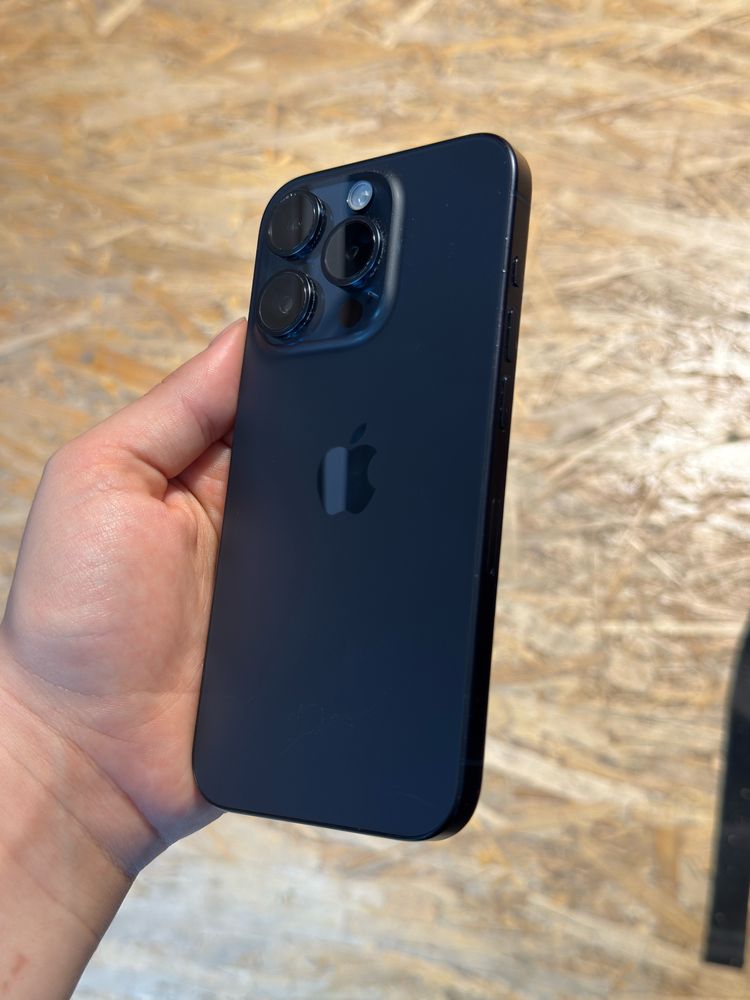 IPhone 15 pro 256Gb