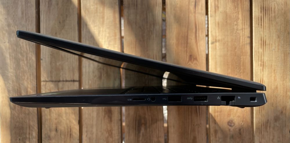 Dell Latitude 3520 | i5-1155G7 | MX350 | 8GB | 256GB NVMe | FHD IPS