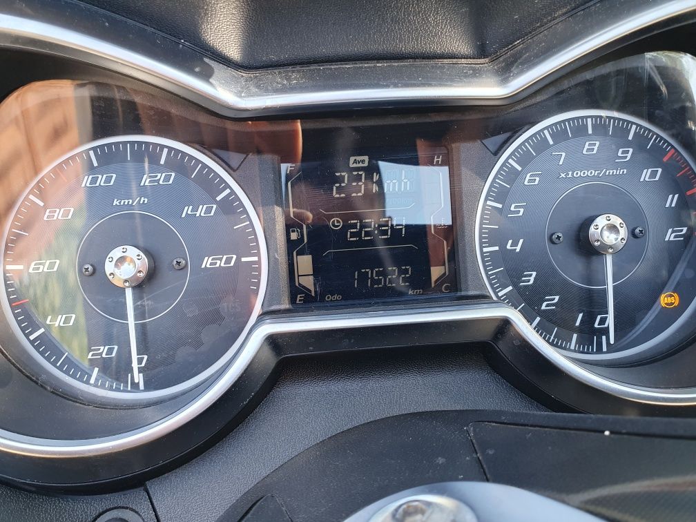 Yamaha x-max 125