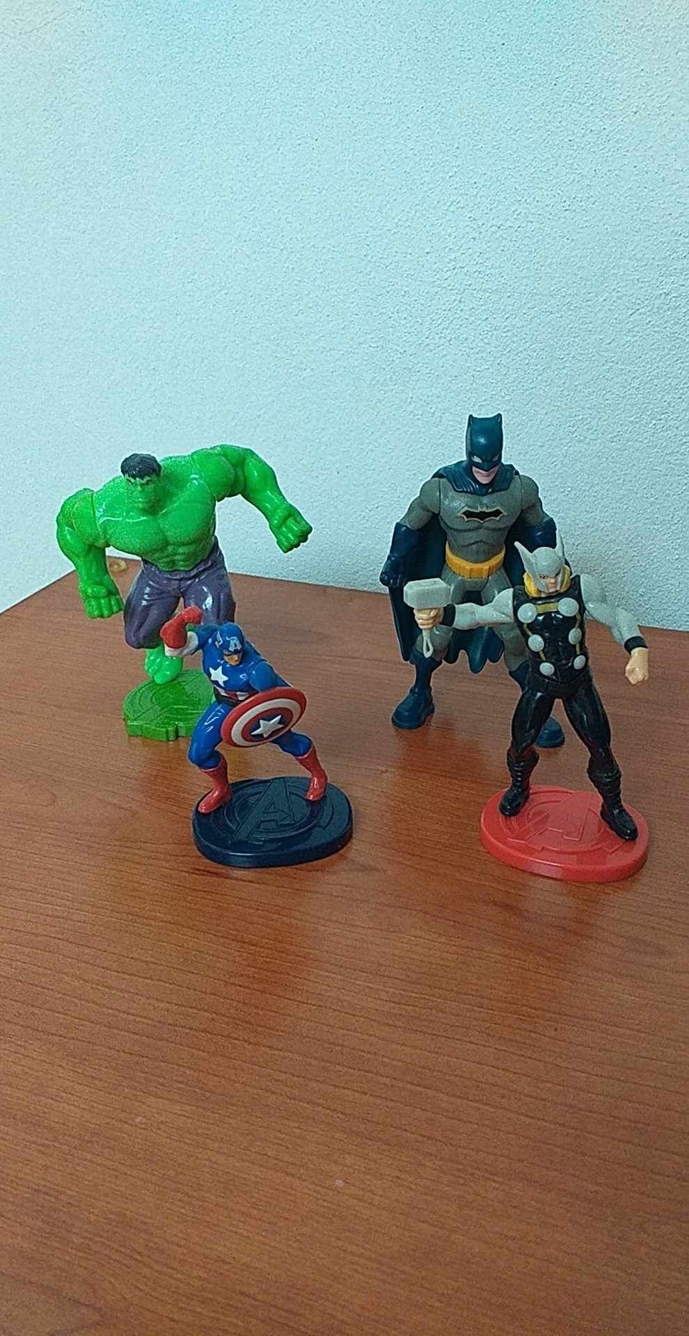 Figuras pequenas Marvel