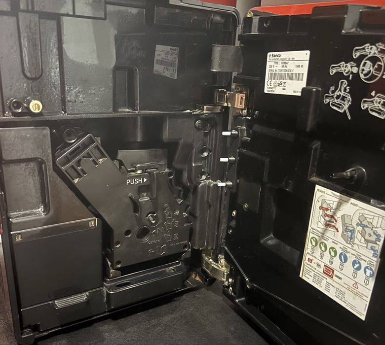 ОРИГІНАЛ! Кавомашина з молочником Кофемашина Saeco Philips Xelsis