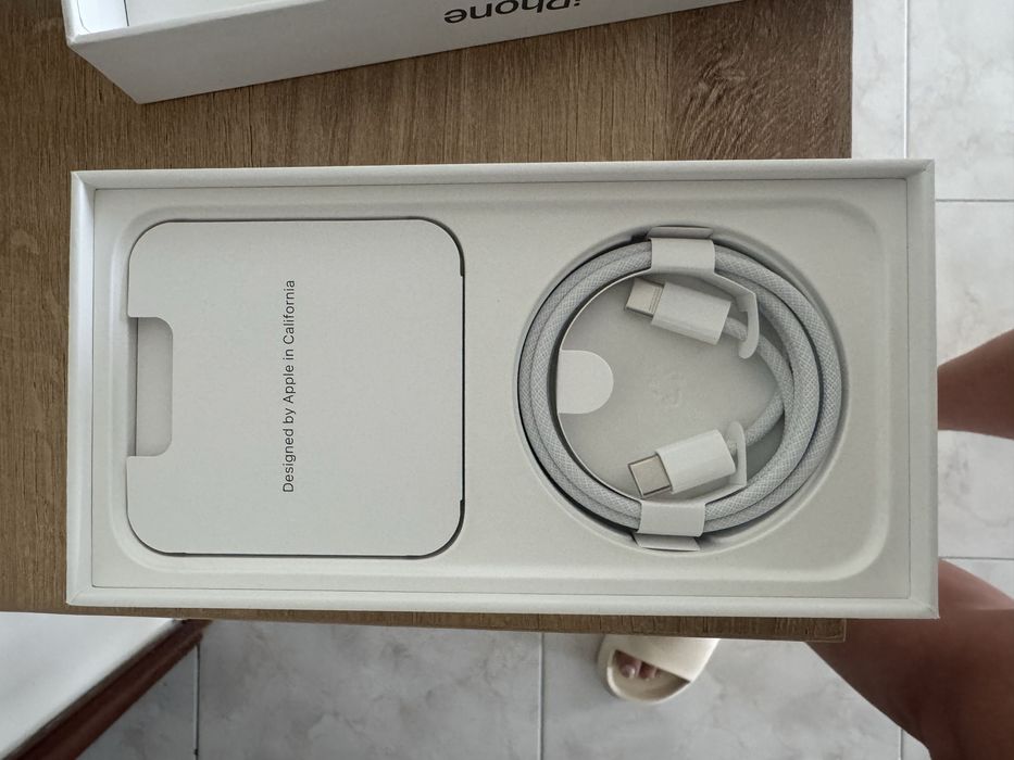 iPhone 15 Pro Max Natural 256GB + 13 capas