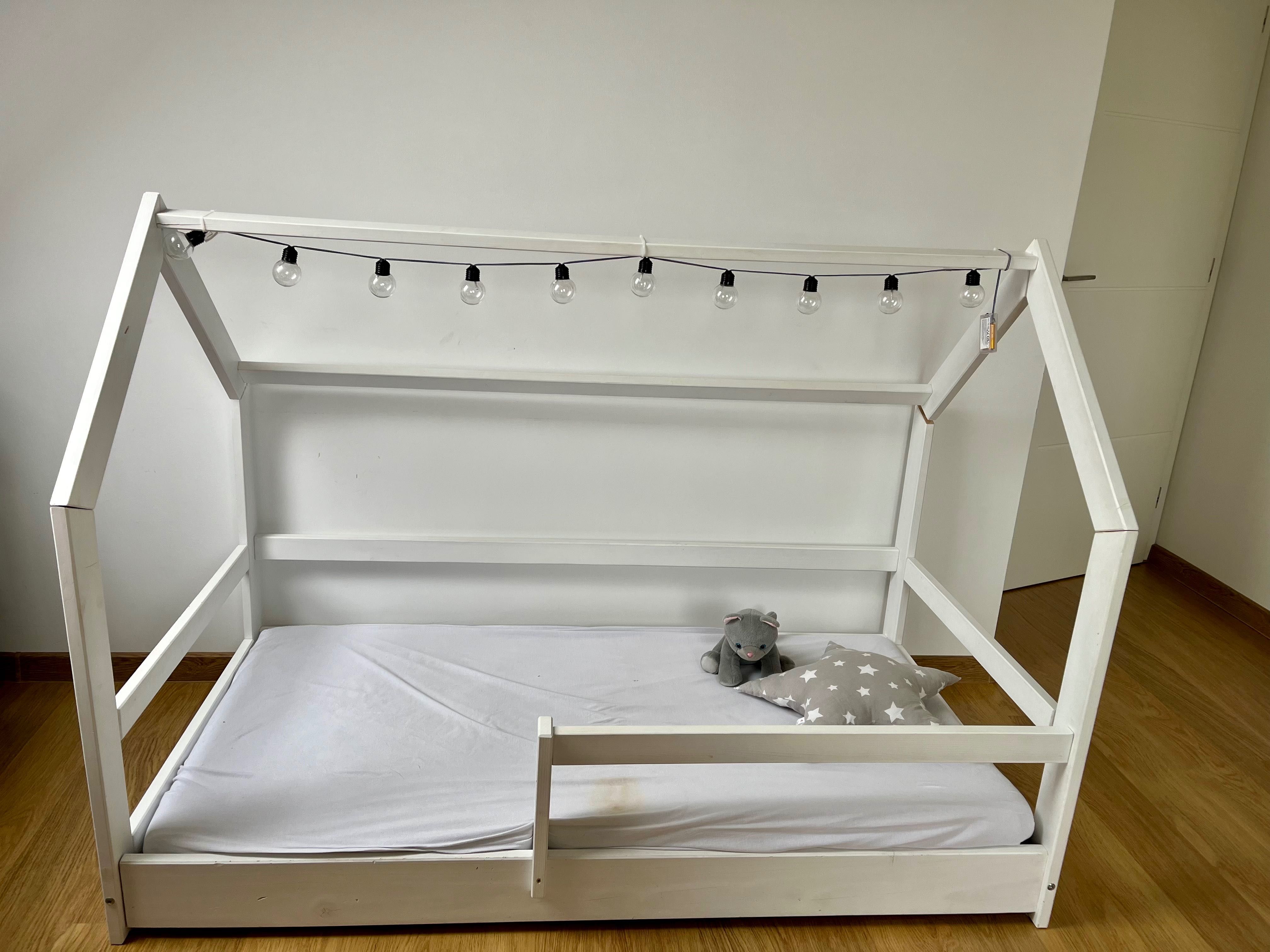 Łóżko domek dla dziecka + materac