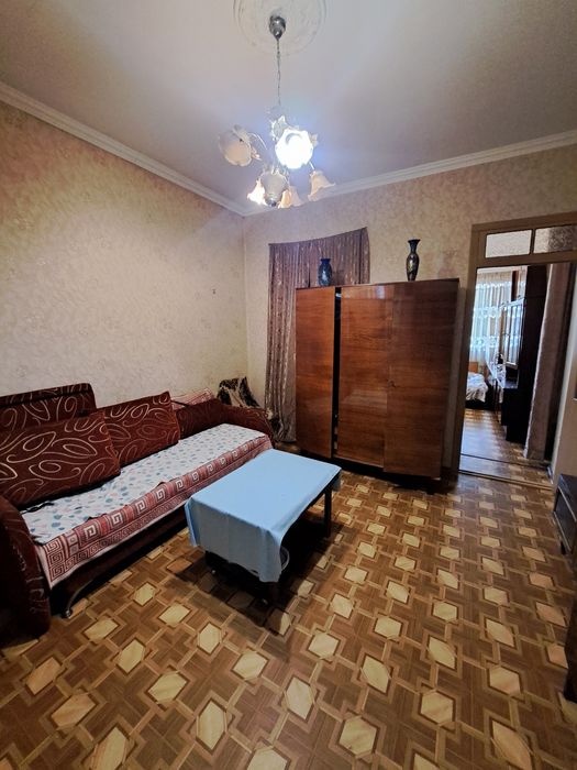 Квартира со своим палисадником !