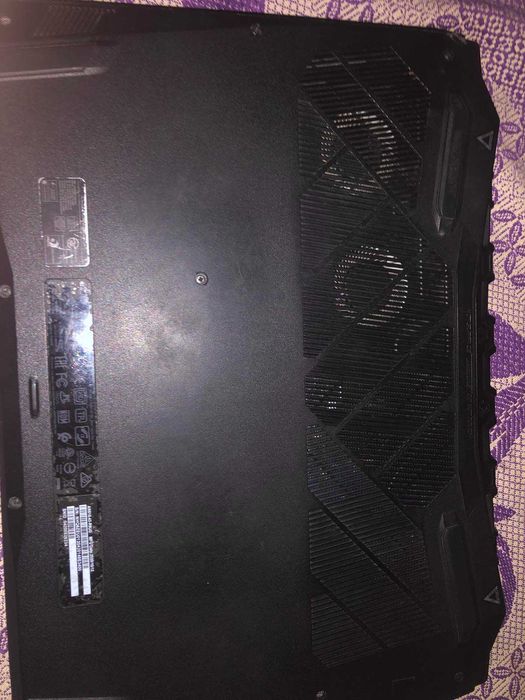 Acer Nitro 5 AN515-43-R9UG 15,6” 60Hz R5 3550H 16GB /512 SSD GTX 1650