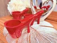 Ozdobne ceramiczne buciki w kolorze czerwonym * 3 sztuki