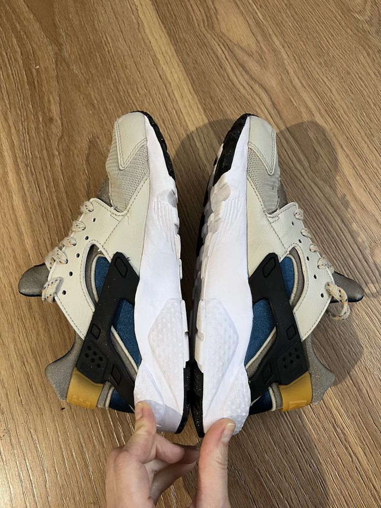 Nike Air Huarache Run GS Trainer DV7139 100