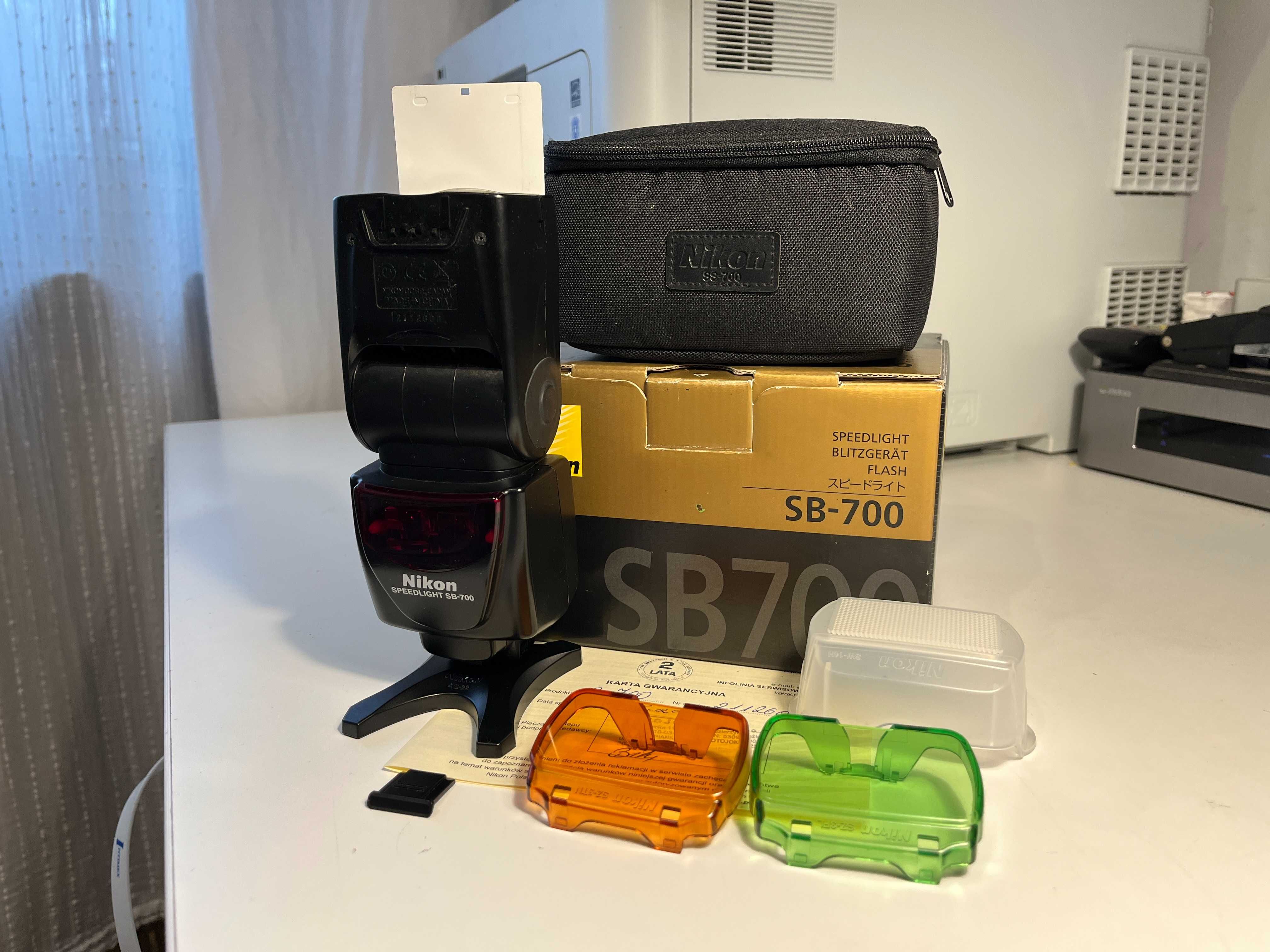 Nikon SB-700  lampa błyskowa