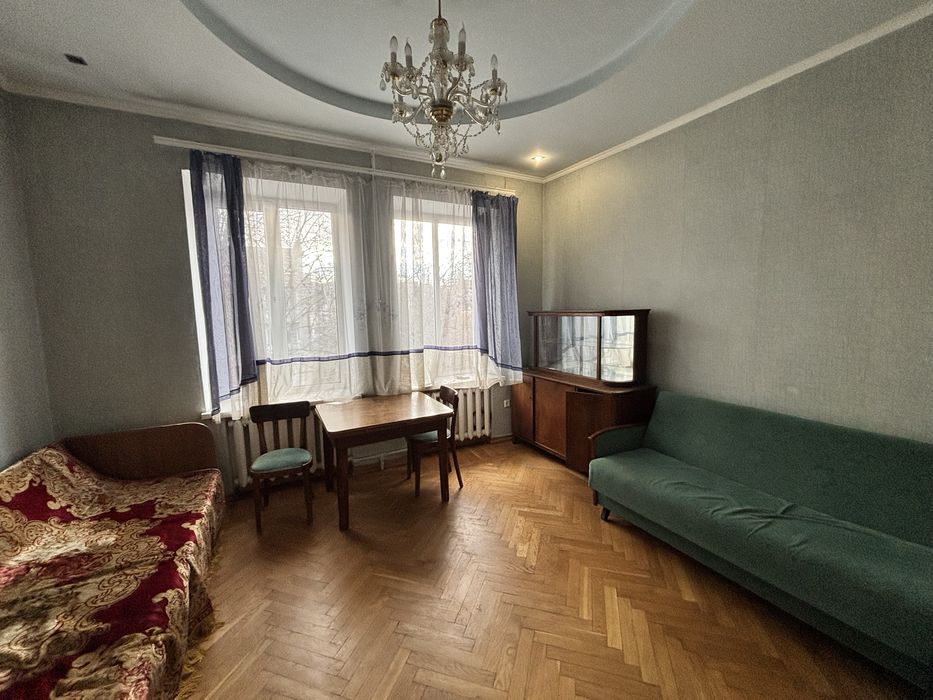 Сталінка у Приморському районі: 2 парки через дорогу, море 15хв. пішки