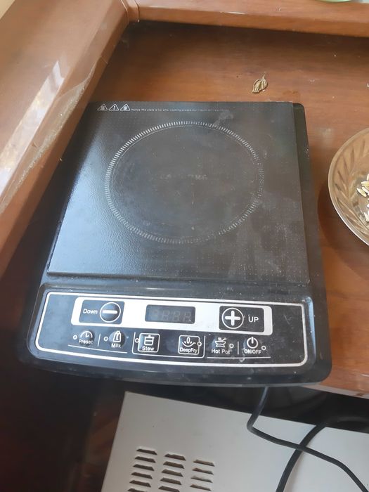 Индукционная электроплита, состояние б.у.