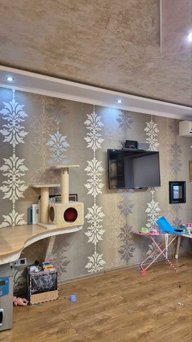 *Продаж 3х кімнатної квартири по пр.Юбилейному, Хортицький район