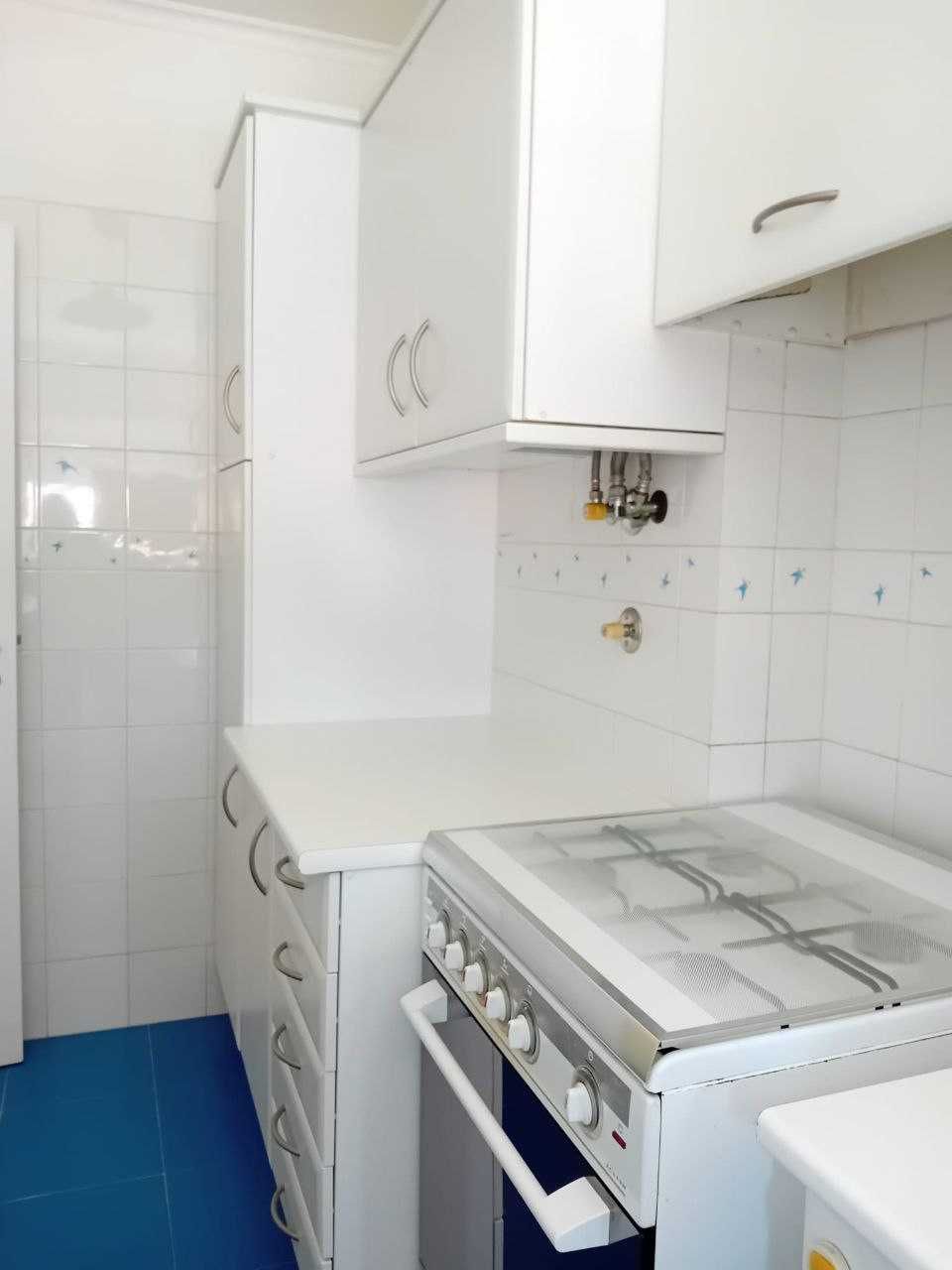 Arrenda-se apartamento T 1  Almada