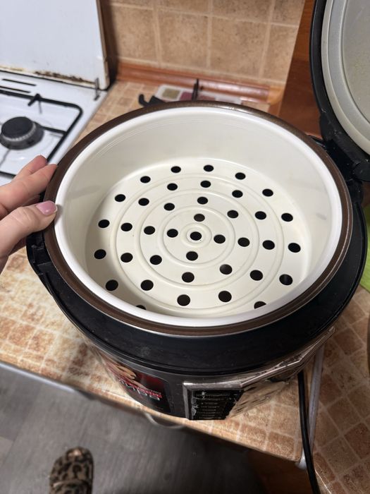 Мультиварка REDMOND