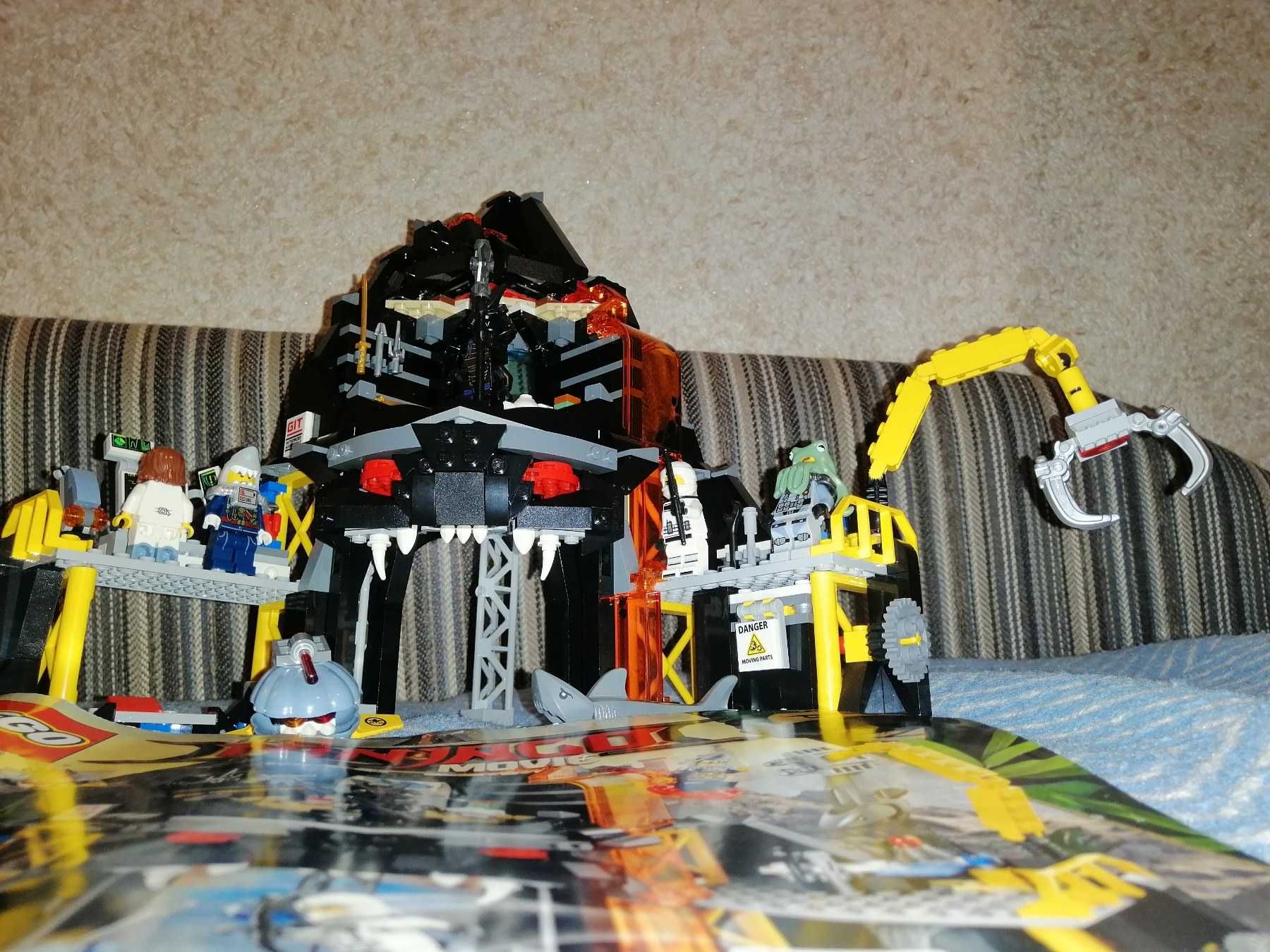 LEGO NINJAGO Вулканическое логово Гармадона (70631)